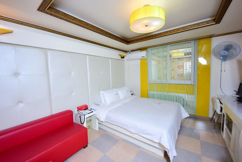 Gwangju Queen Hotel Gwangju Metropolitan City Exterior photo