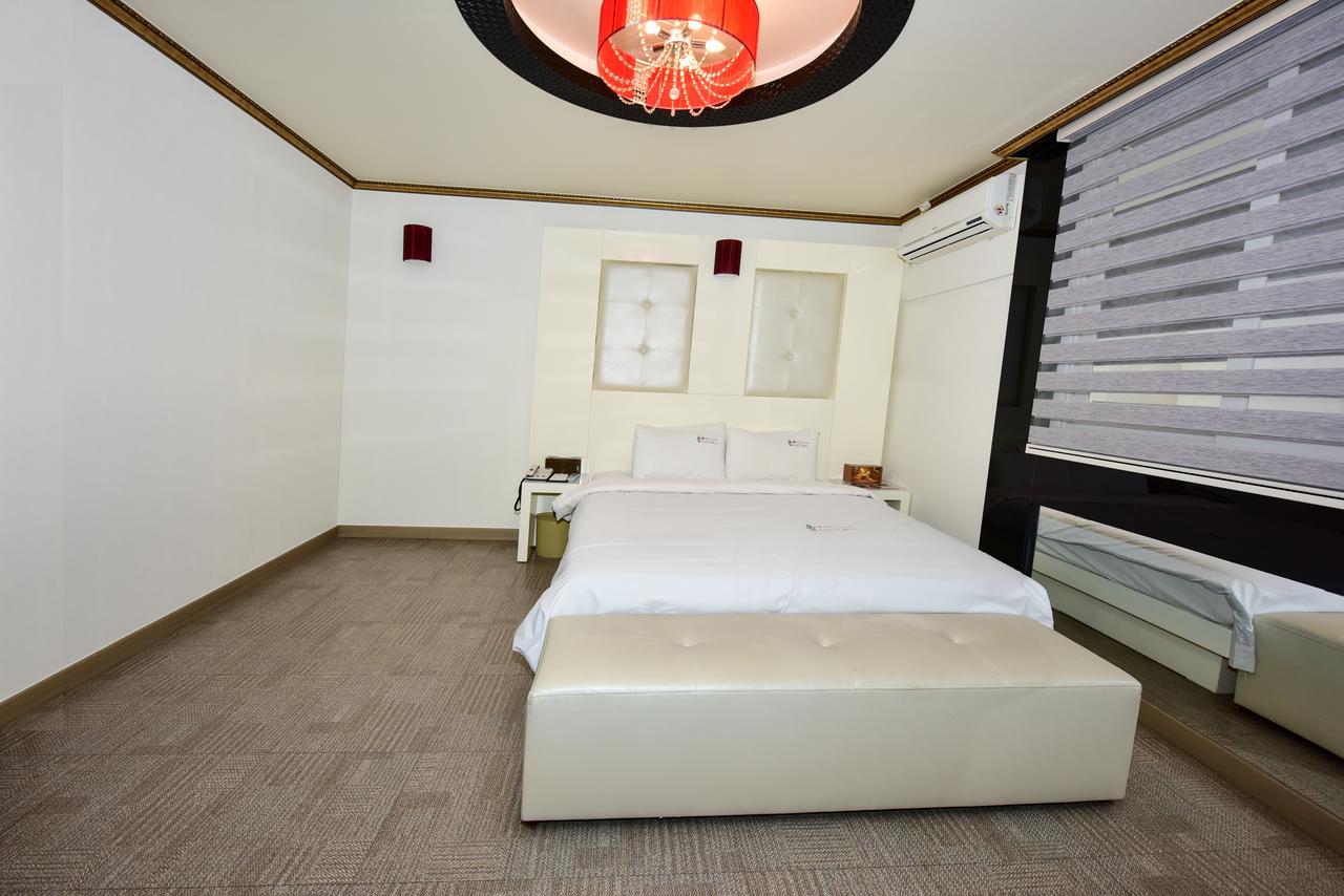 Gwangju Queen Hotel Gwangju Metropolitan City Exterior photo