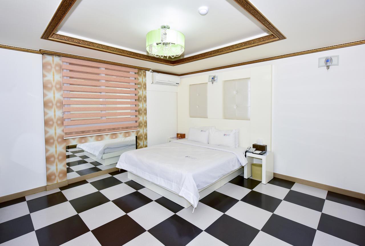 Gwangju Queen Hotel Gwangju Metropolitan City Exterior photo