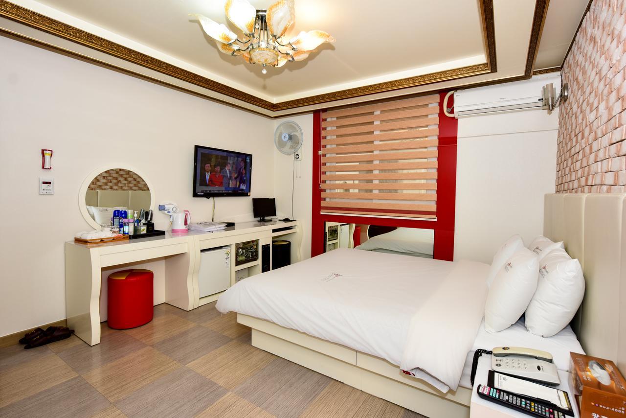 Gwangju Queen Hotel Gwangju Metropolitan City Exterior photo